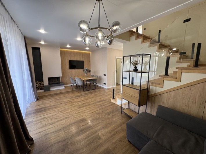 Продається крайній Таунхаус Поруч ЖК Калинова Слобода - фото 1