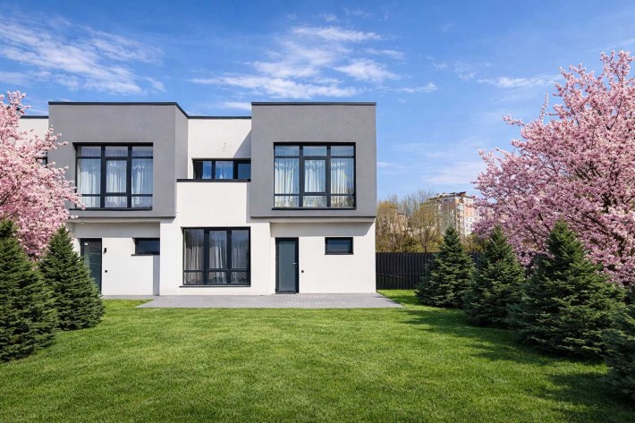 Продаж кутового Таунхауса з ділянкою 4сот., та ремонтом ID: 6767 - фото 1