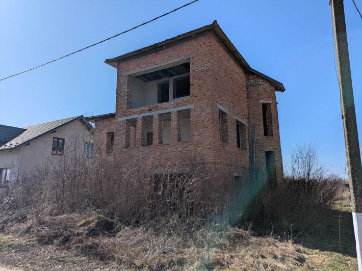 будинок в приміській зоні Івано-Франківська - фото 1