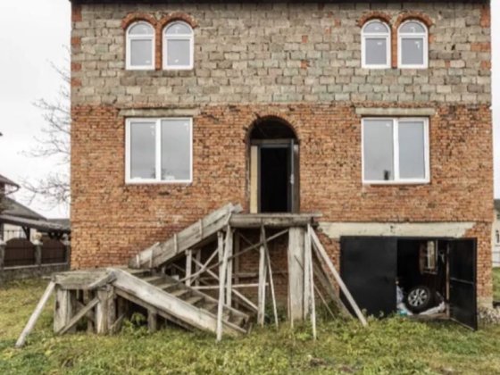 продам будинок в селі Чернієв Черниев