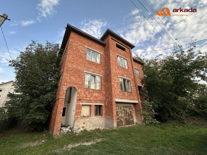 Терміновий продаж !Великий будинок 430 м і літня кухня 90м - фото 1