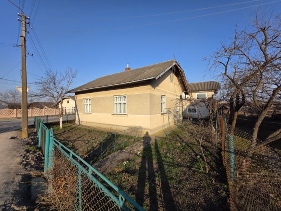 Будинок з ділянкою у м. Тлумач Тлумач
