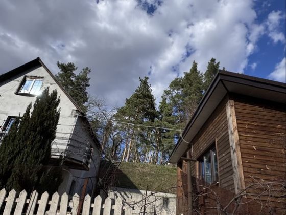 Будинок в Гатному з гостьовим будинком, з гаражем, біля озера Гатное