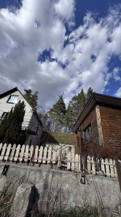 Будинок в Гатному з гостьовим будинком, з гаражем, біля озера - фото 1