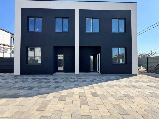 Продаж дуплексу 110 м² у Білогородці з ділянкою 2.8 сотки Білогородка