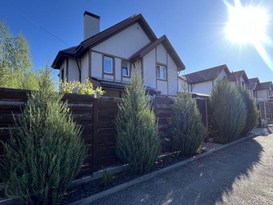 Вигідна пропозиція Знижка 209000$ за Будинок з ремонтом сауна альтанка сонячні панелі, Альпійський х Святопетровское