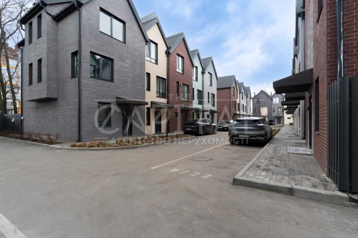 Продажа дома таунхауса 113 м2 /  Вишн'вое Крюковщина / без ремонта - фото 1