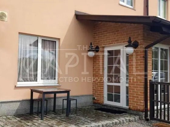 Сучасний таунхаус з каміном і мансардою, Гатне, 123 м² Гатное