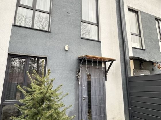 Таунхаус з незакінченим ремонтом у Ворзелі, 2 хв до Бучі! В чудлвій локації! 1,5 сотки, 100 м2! Терм Ворзель