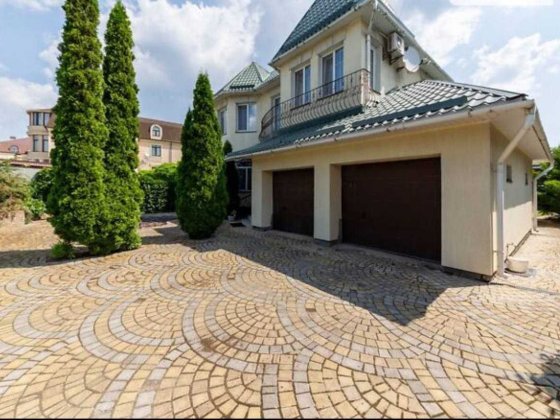 Будинок 230 м² на 16 сотках готовий до проживання генератор баня на дровах Гатне