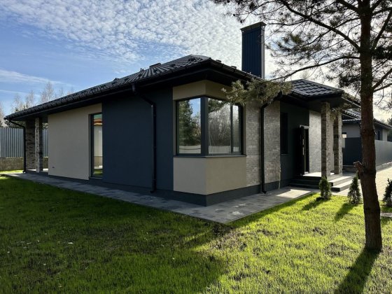 Будинок з газом на в'їзді у Ворзель, поруч з Бучею. Ворзель