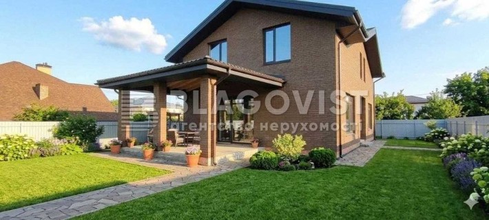 Продаж гарний будинок з цегли Гатне 6 соток Київ 5 хв. - фото 1