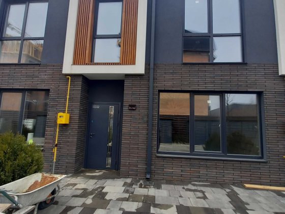 Продається Танхаус без ремонта, без комісії, єОселя, є відновлення Крюківщина