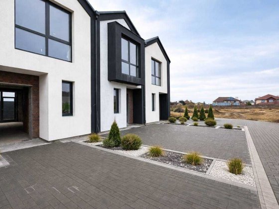 Таунхаус у Святопетріському Святопетровское