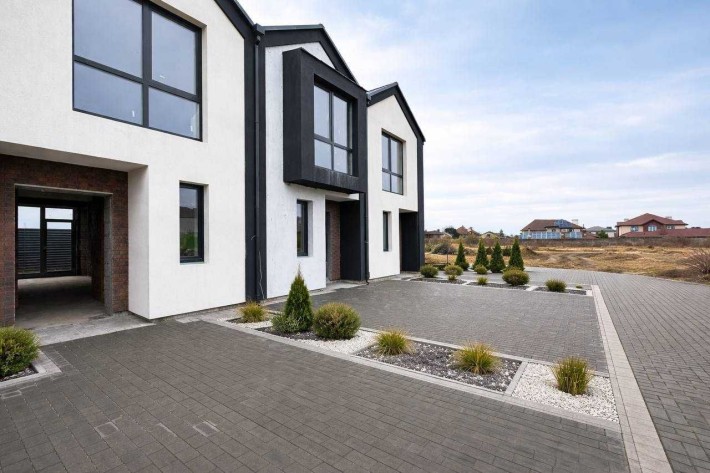 Таунхаус у Святопетріському - фото 1