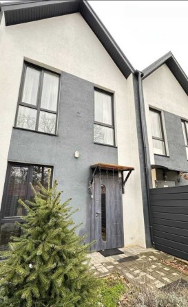 Свій будинок біля Бучі | Таунхаус з ремонтом | Заїжджай і живи - фото 1