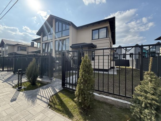 Продаж Дуплекса в закритому котеджноу містечку Гатне