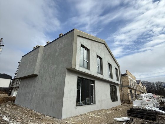 П Дуплекс в закритому котеджному містечку. Без комвсіі