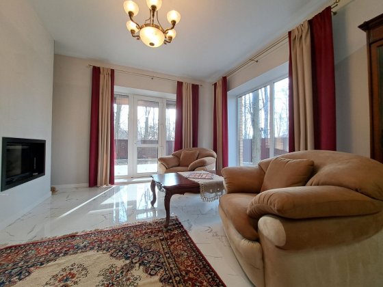 Будинок з ремонтом у Ворзелі  151 м² Ділянка 10 соток Ворзель