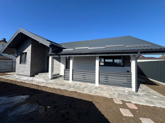 Продається будинок з підвалом у Святопетрівському Святопетровское