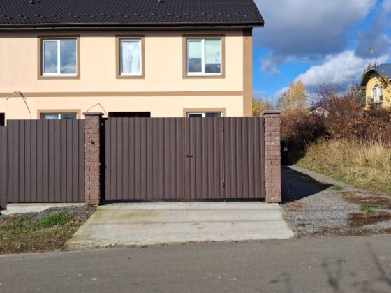 Продаж Таунхауса 160 кв.м. с ремонтом с.Святопетріаське у спокійному т Святопетровское