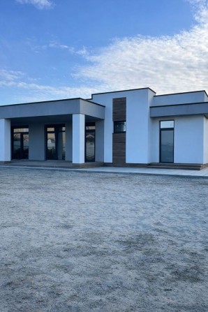 Стильний будинок з повнотілої червоної цегли!Газ!Без комісії - фото 1