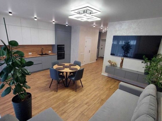 Без комісії, 113м², 4 кімнати, меблі, техніка, гараж Крюківщина