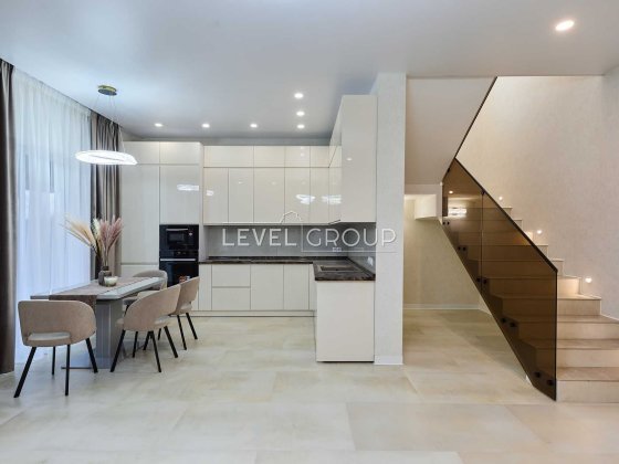 Без%Будинок поруч із Києвом | 216 м² | Гатне | Теремки Гатное