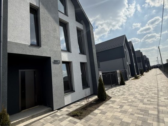 Продаж Дуплекса в закритомк котеджному  містечку. Без комісіі! Гатне