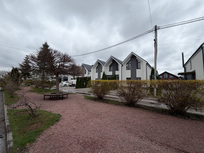 Продається Таунхаус у Святопетрівському у котеджному містечку, без комісії - фото 1