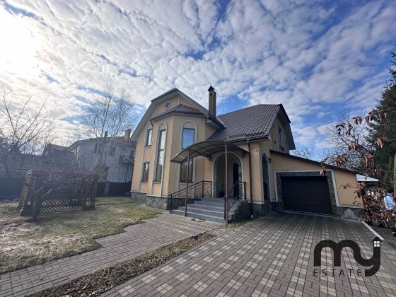Продаж великого сімейного будинку на 230 м² в Гатному / 15 соток Гатное