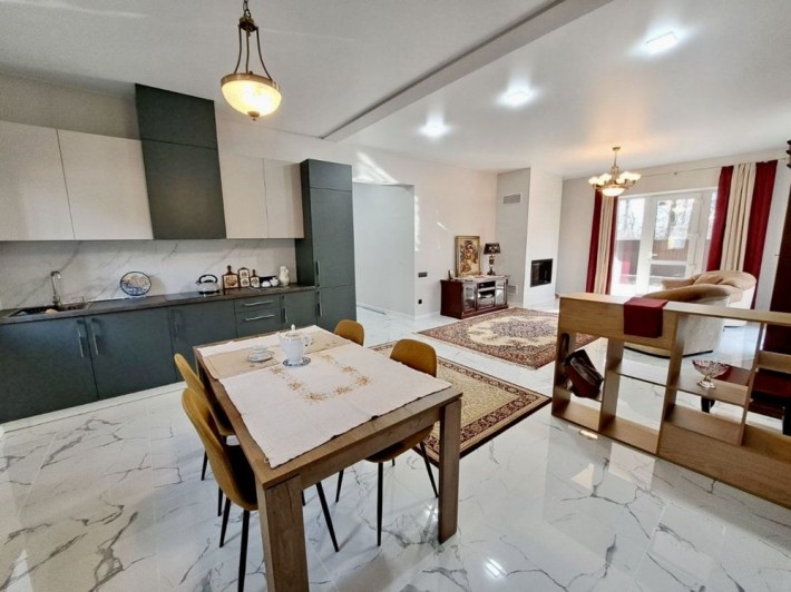 Продаю БУДИНОК з ЯКІСНИМ ремонтом на 10 сотках. Є ГАЗ! Ворзель - фото 1