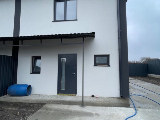 Продається дуплекс 85 м² з власною ділянкою 2,5 сотки в Гатному Гатное