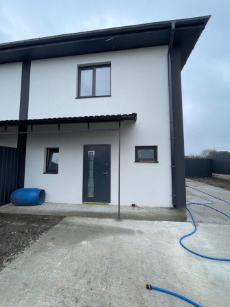 Продається дуплекс 85 м² з власною ділянкою 2,5 сотки в Гатному - фото 1