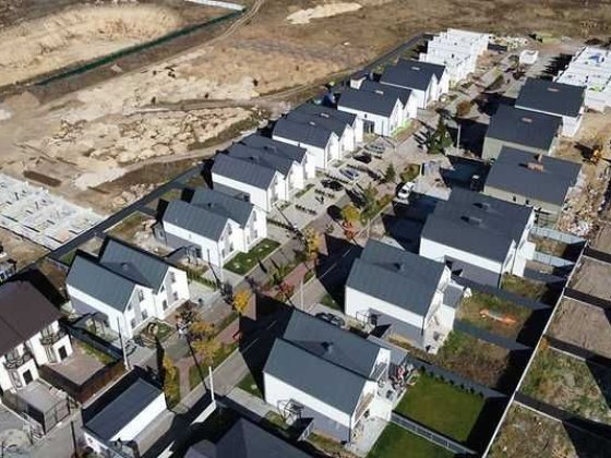 Квадрохаус в котежному містечку Щаслива вулиця Святопетровское