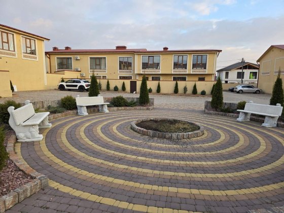 Таунхаус в Суятопетрівському 51м. кв. з двориком вул Липська введений Святопетровское