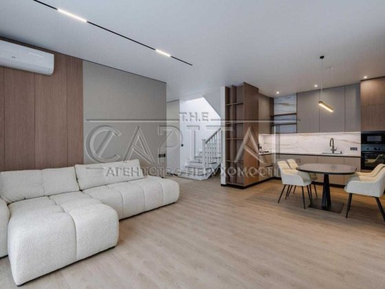 Будинок із басейном у закритому містечку в Крюківщині Крюківщина