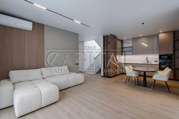 Будинок із басейном у закритому містечку в Крюківщині - фото 1