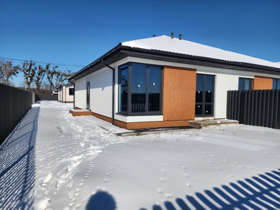 Забудовник. Продам будинок, дуплекс. Телефонуйте. Білогородка