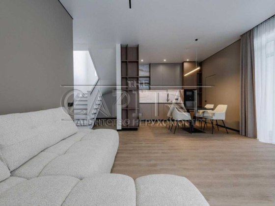 Сімейний котедж біля Києва з басейном, газом та закритою територією Крюковщина