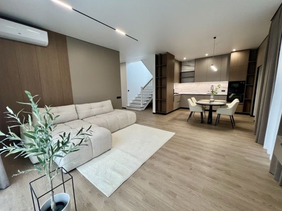 Без% Гатне Гатное Двоповерховий будинок 160кв.м 5 соток Закрите КМ Гатное