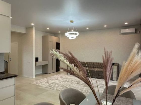 Продаж будинку з ремонтом у Гатному, гараж, 4 сотки Гатне