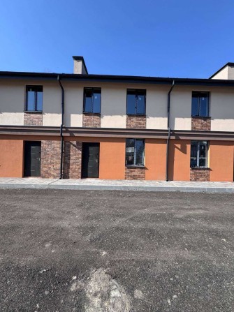 єОселя Готовий таунхаус . Зручний виїзд до Києва - фото 1