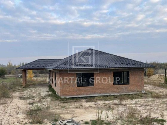 Одноповерховий цегляний будинок. Білогородка Білогородка