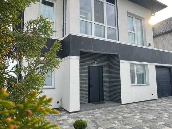 Будинок з ремонтом у Гатному 216 м², 2 км від Києва, меблі, гараж на 2 авто Гатне