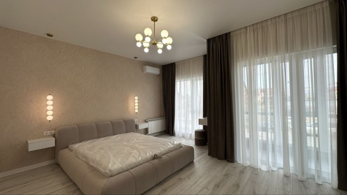 Продаж БУДИНКУ з ремонтом, газ, гараж! с. Гатне, 5 хв. до Києва - фото 1