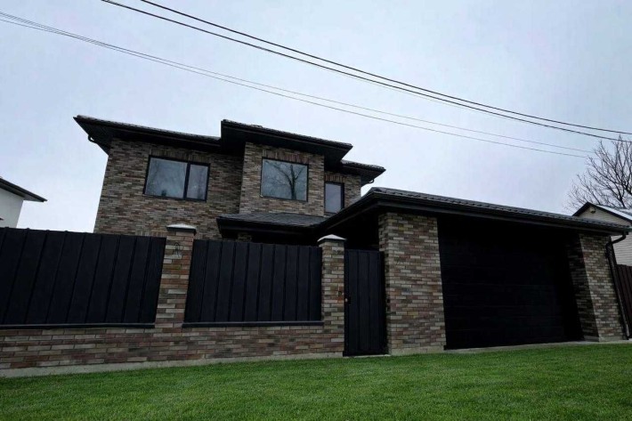 Будинок біля Києва_Чабани_Гарж та автонавіс - фото 1