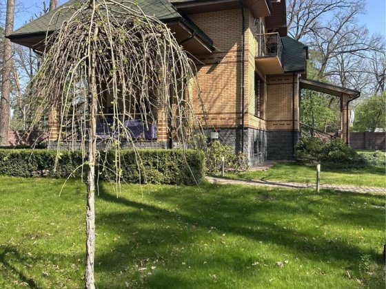 Дом 278 м2 с бассейном и сауной на участке 25 соток! Ворзель