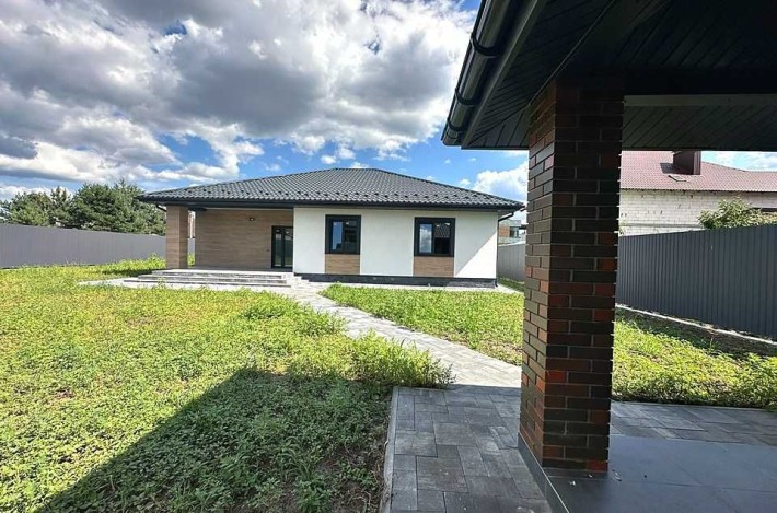 Одноповерховий будинок у Ворзелі! Затишна локація! Є навіс на авто. Ділянка 10 соток - фото 1