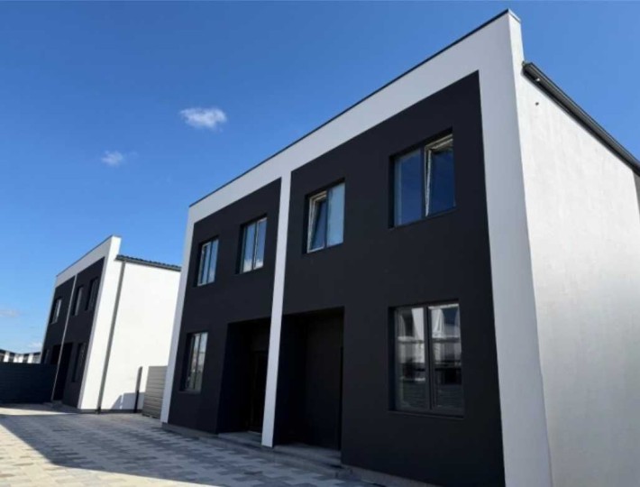 Новий дуплекс 105 м² з ділянкою 2,8 сотки с. Білогородка, 4 кімнати, без комісії - фото 1